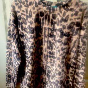 Kennith Cole sweatshirt